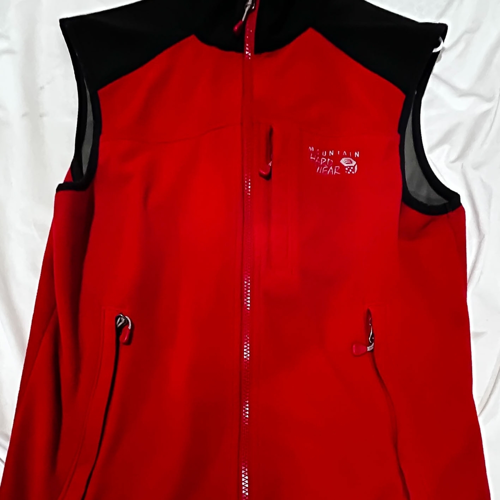Mountain Hardwear Red and Black Vest